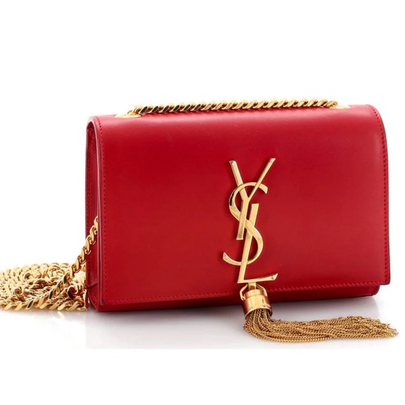 Summary
Saint Laurent
Classic Monogram Tassel Crossbody Bag
Leather Small - Picture 2 of 5